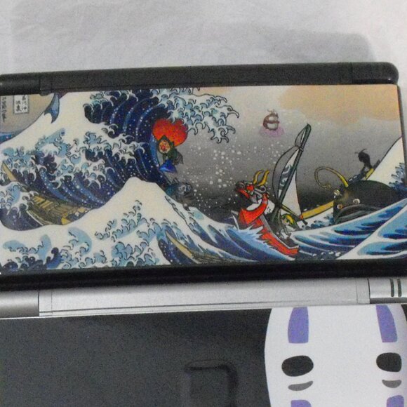 Nintendo DS Lite - Picture 1 of 6